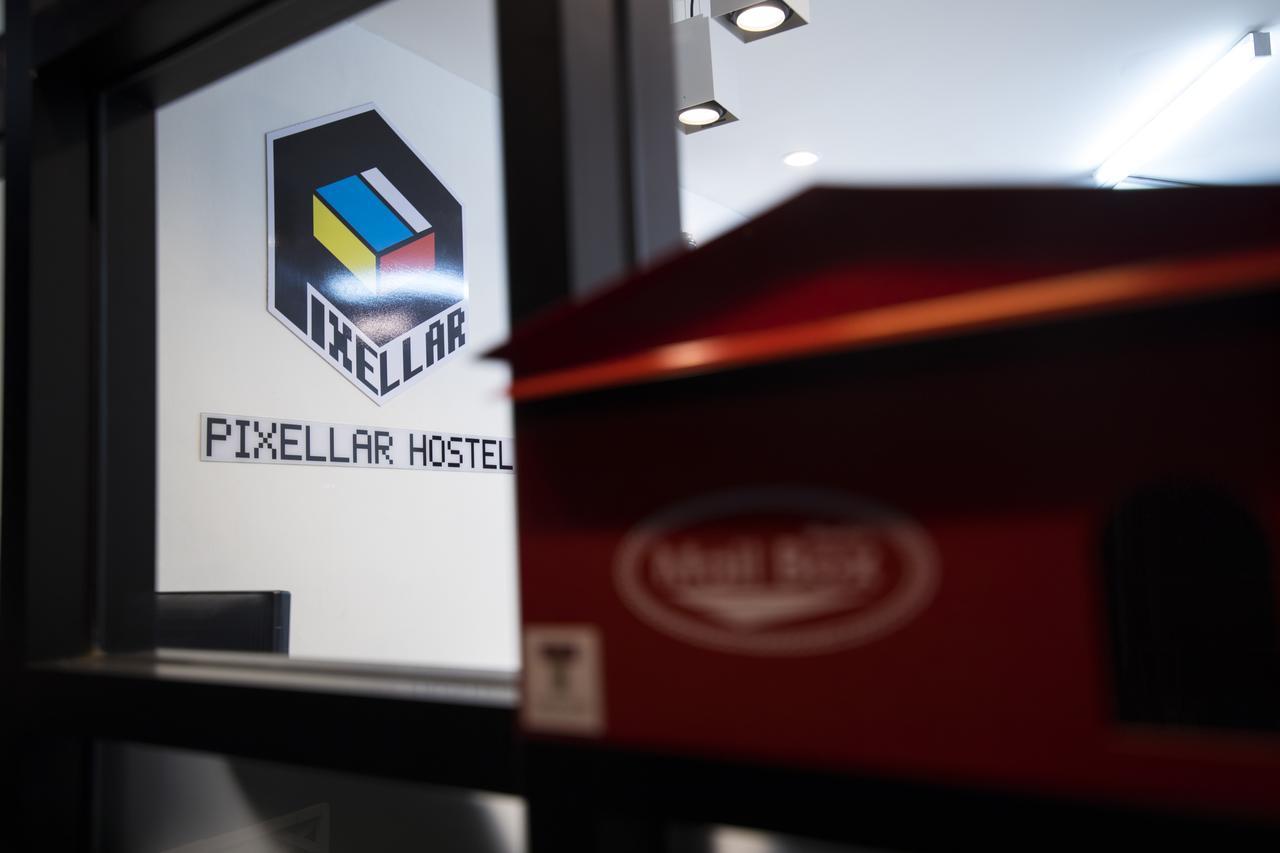 Pixellar Hostel Бангкок Экстерьер фото