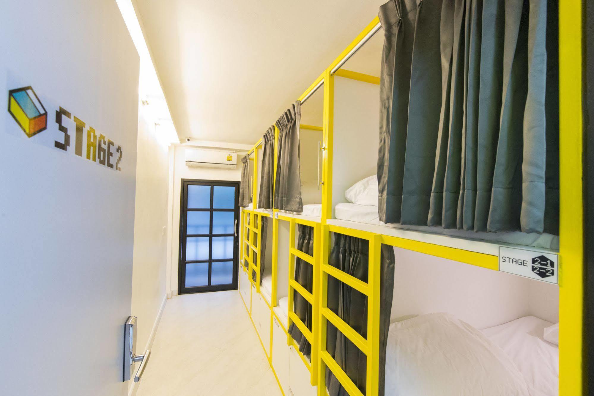 Pixellar Hostel Бангкок Экстерьер фото